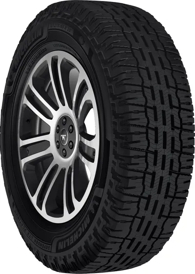 Michelin Defender LTX Platinum tire