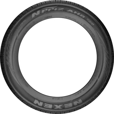 Nexen Npriz AH8 Grand Touring A/S tire